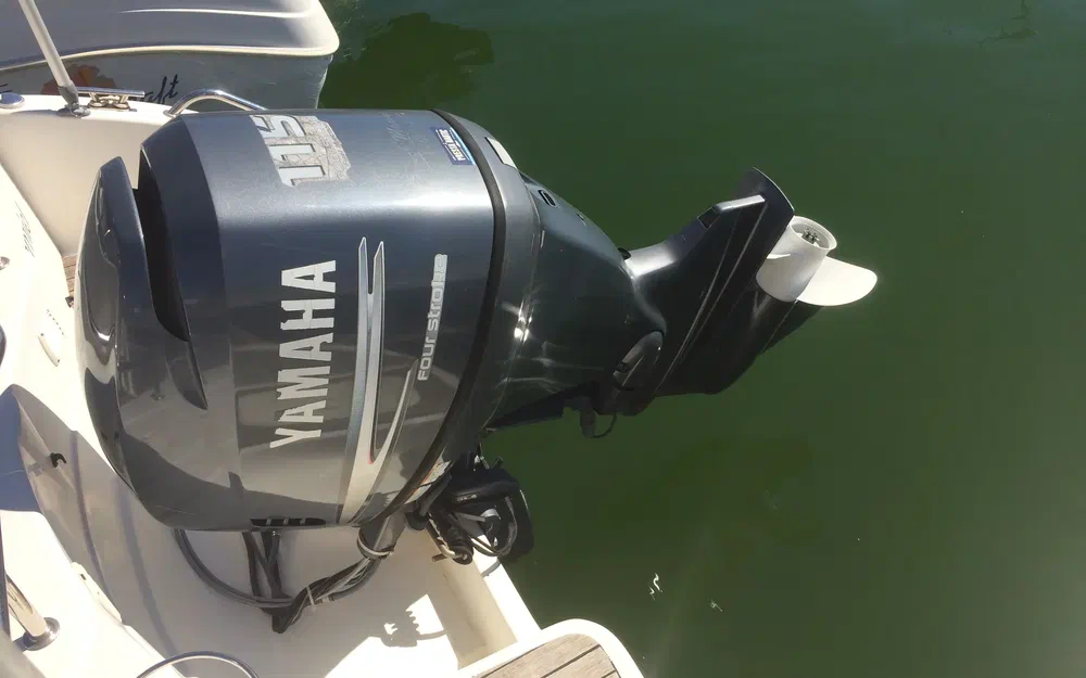 slider 6 Pacific Craft 560 Pilothouse