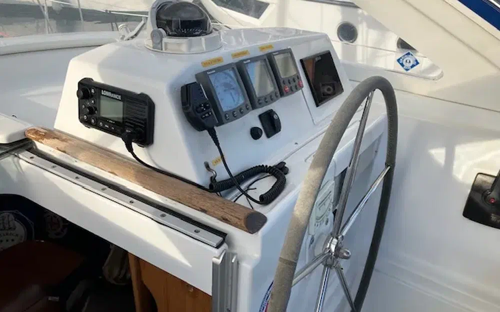 slider 9 Beneteau Oceanis 42 CC
