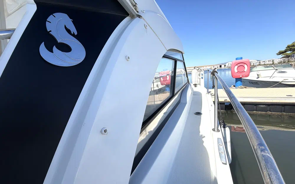slider 18 Beneteau Antares 8 OB