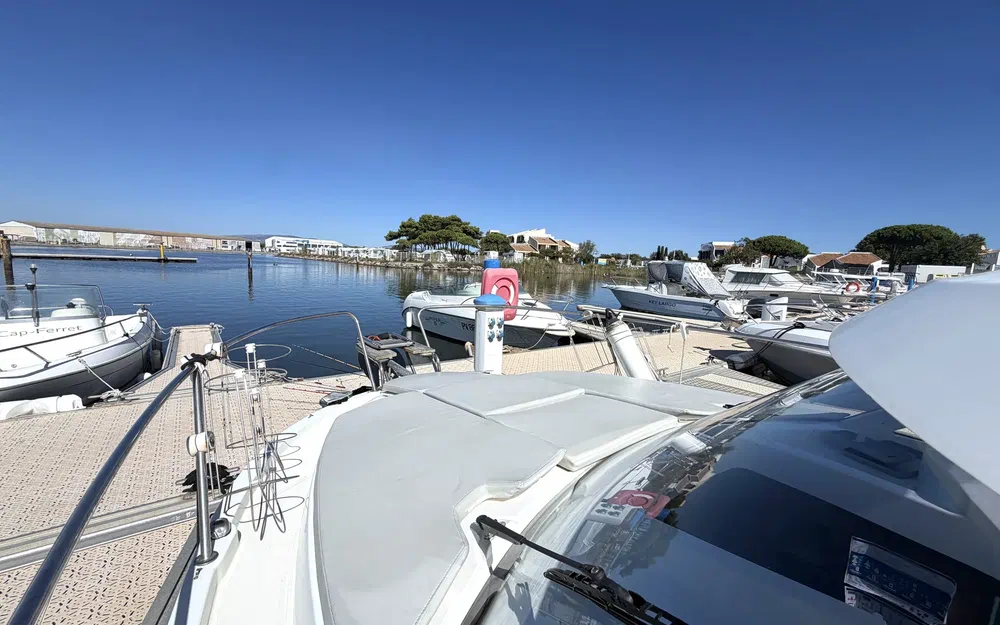 slider 17 Beneteau Antares 8 OB