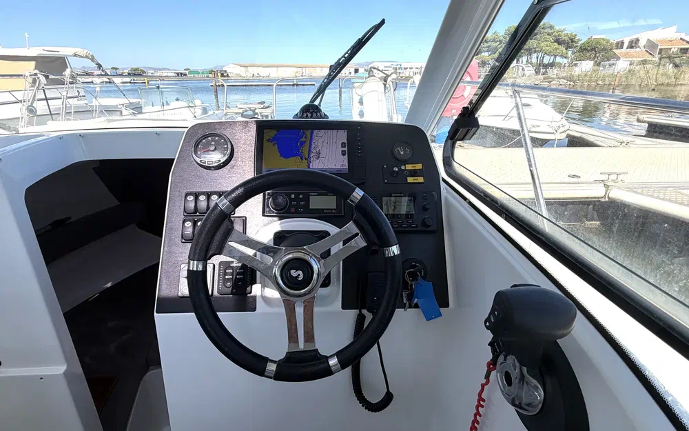 slider 10 Beneteau Antares 8 OB