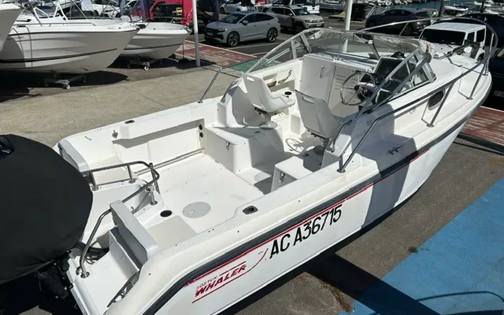 slider 17 Boston Whaler 21 Conquest