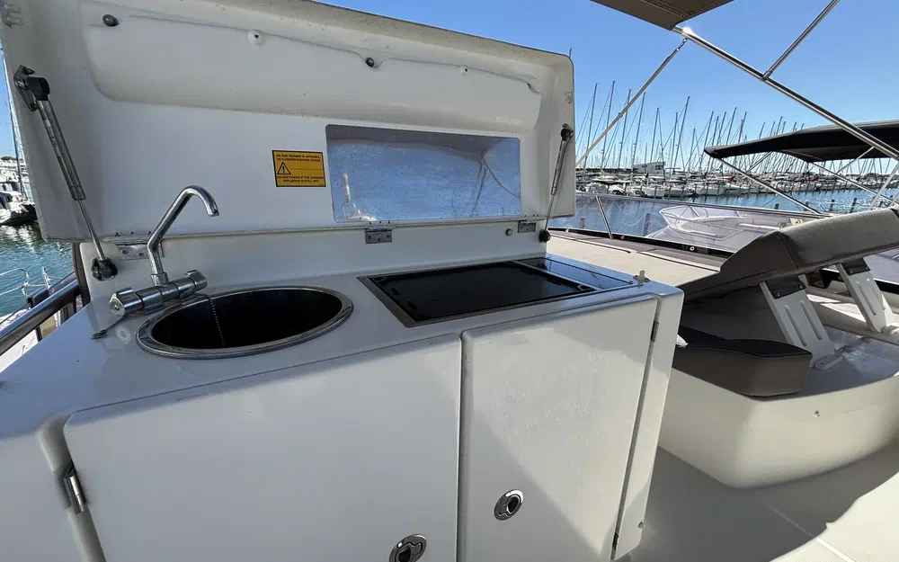 slider 11 Prestige Yachts 500 Fly