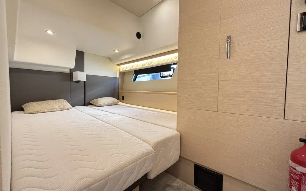 slider 20 Prestige Yachts 500 Fly