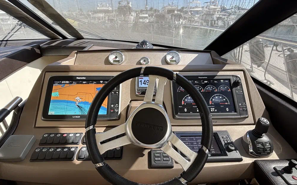 slider 30 Prestige Yachts 500 Fly