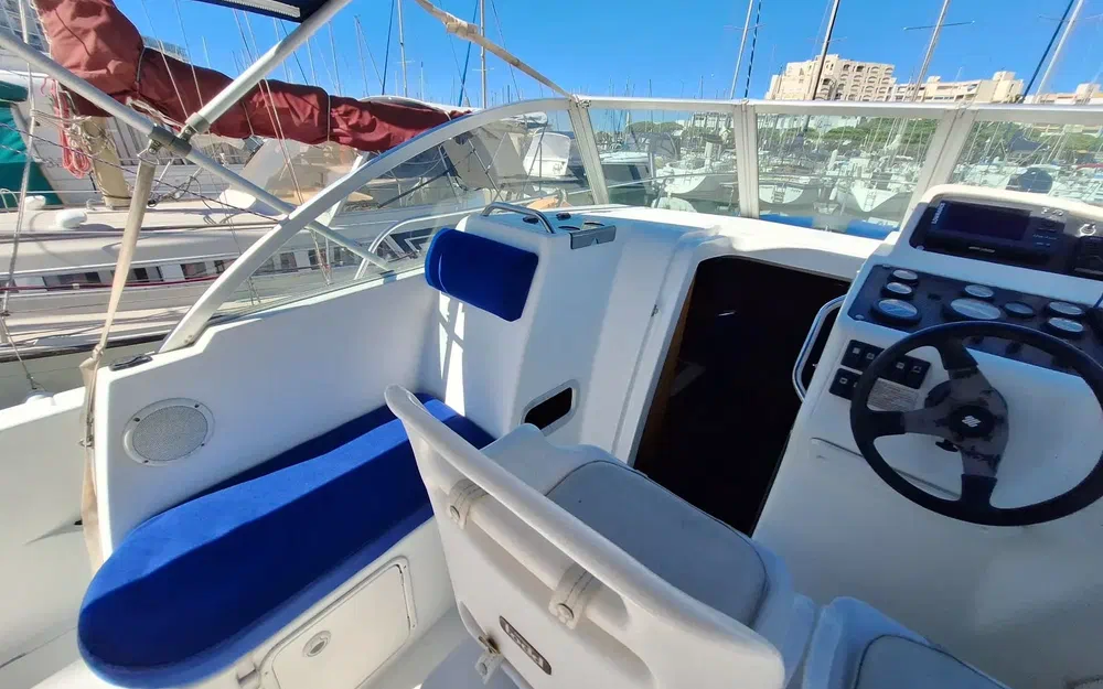 slider 9 Beneteau Ombrine 800