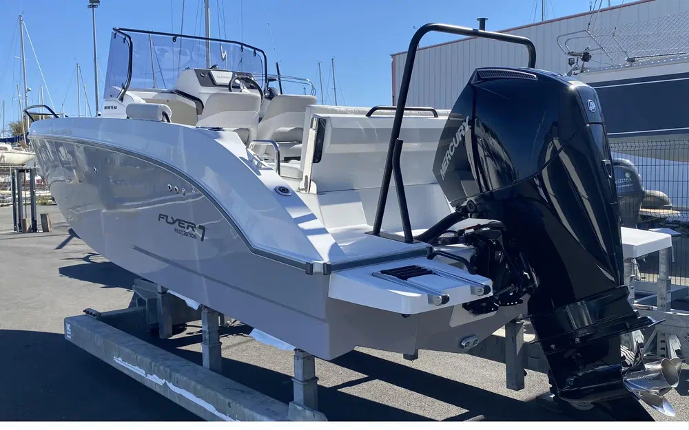 slider 2 Beneteau Flyer 7 SPACEdeck