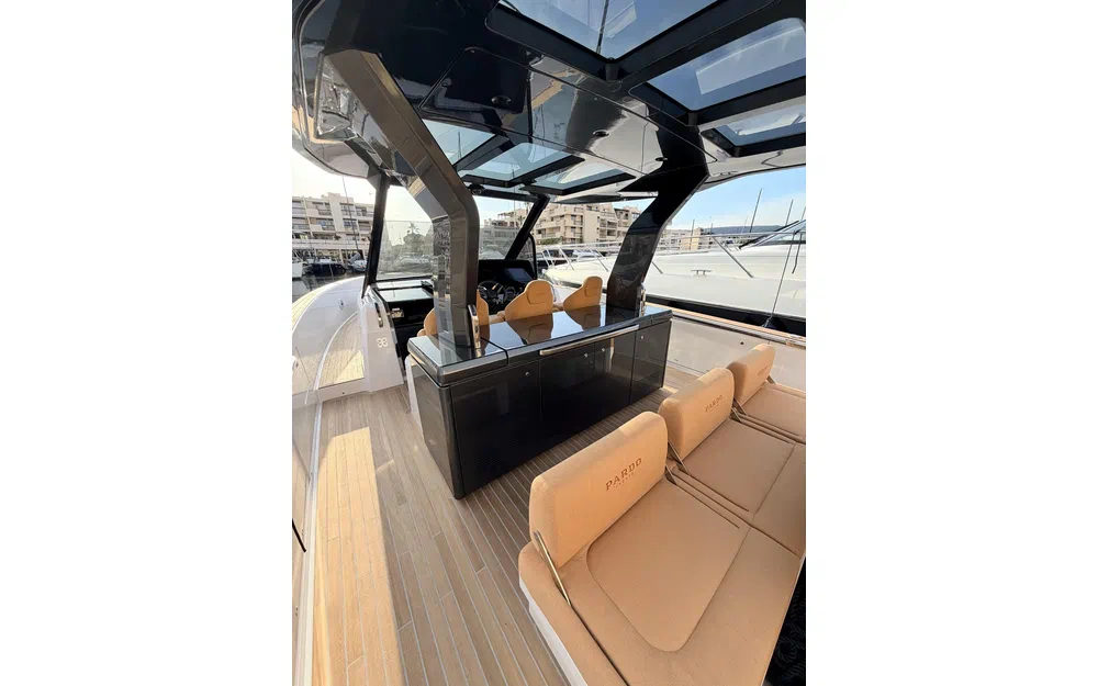 slider 4 Pardo Yachts Pardo 43