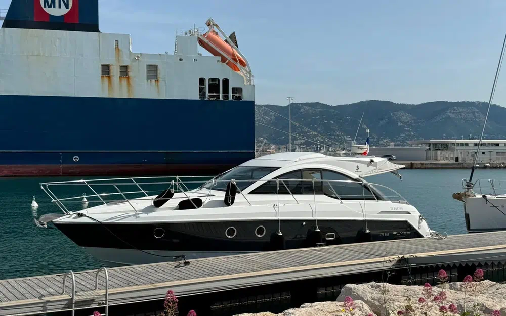 slider 0 Beneteau Grand Turismo GT 38