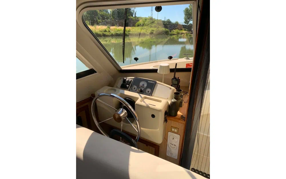slider 28 Le Boat Cirrus