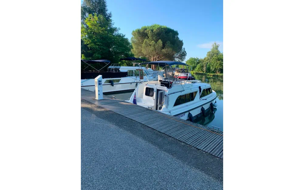 slider 37 Le Boat Cirrus