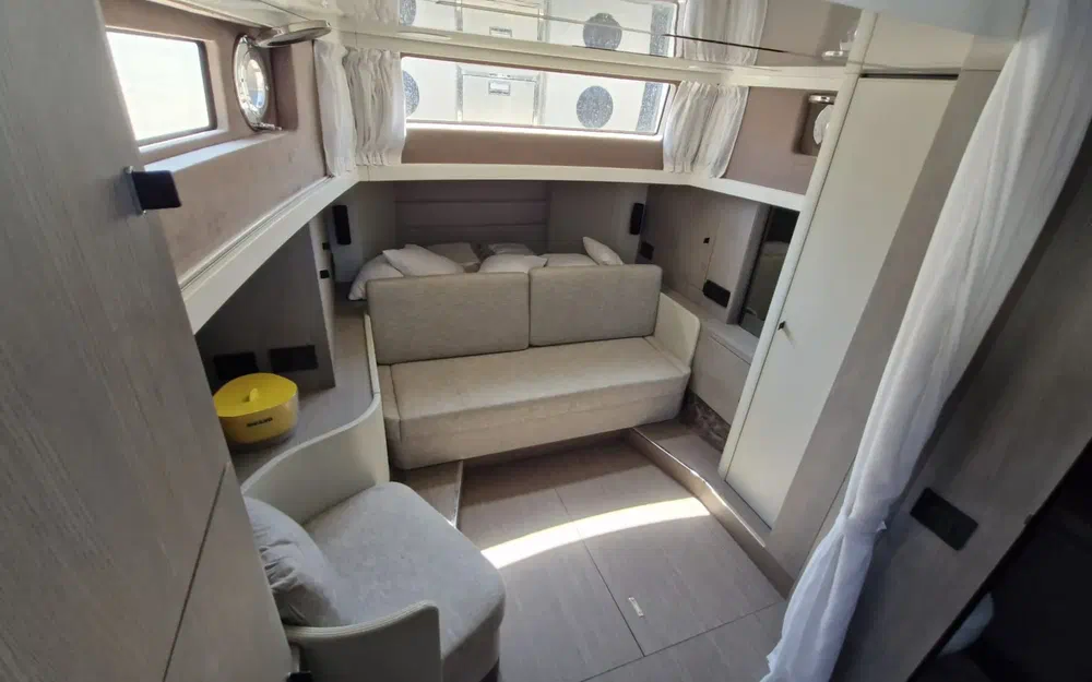 slider 13 Cranchi A46 Luxury Tender