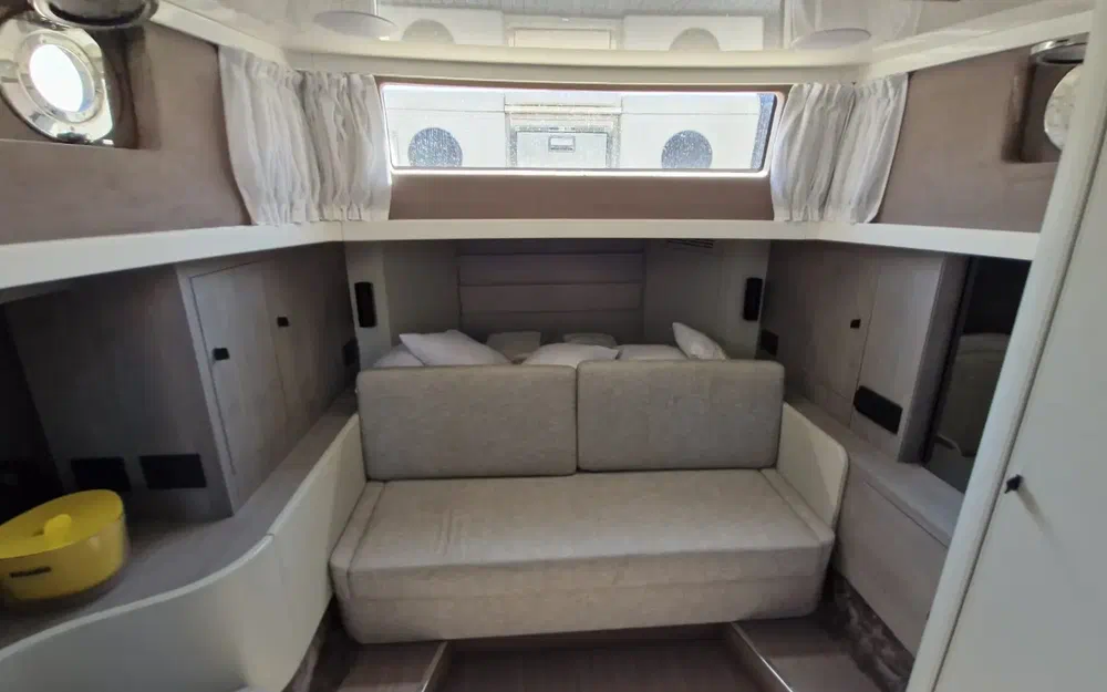 slider 14 Cranchi A46 Luxury Tender