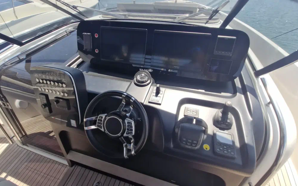 slider 16 Cranchi A46 Luxury Tender