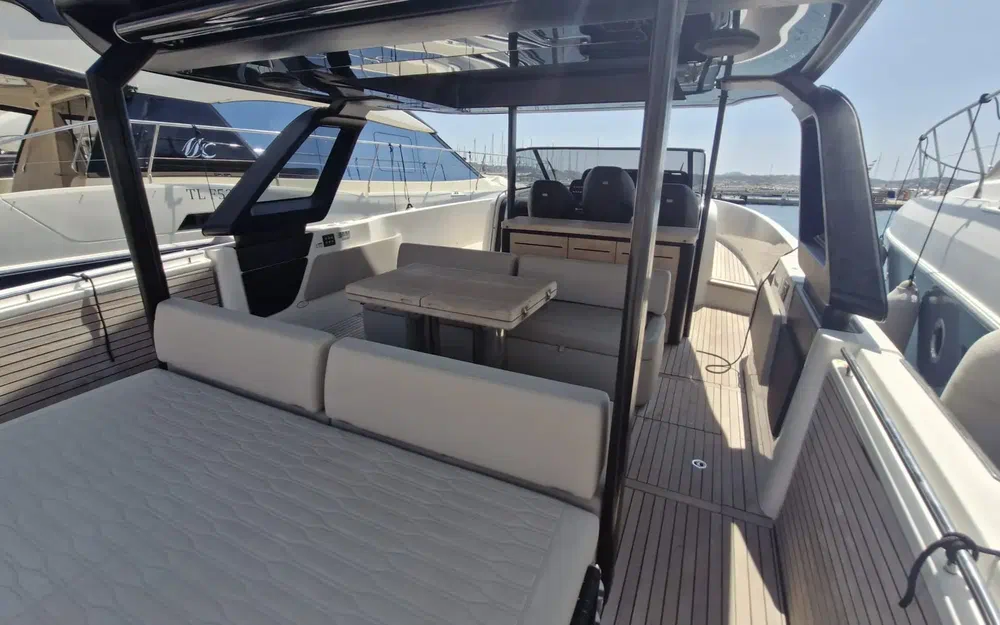 slider 22 Cranchi A46 Luxury Tender