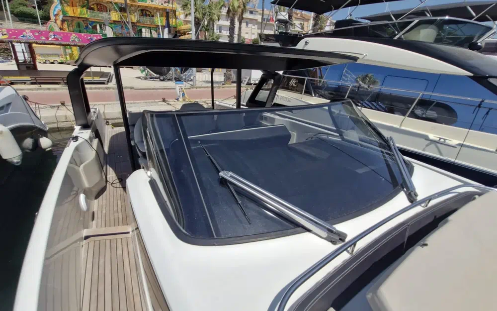 slider 8 Cranchi A46 Luxury Tender