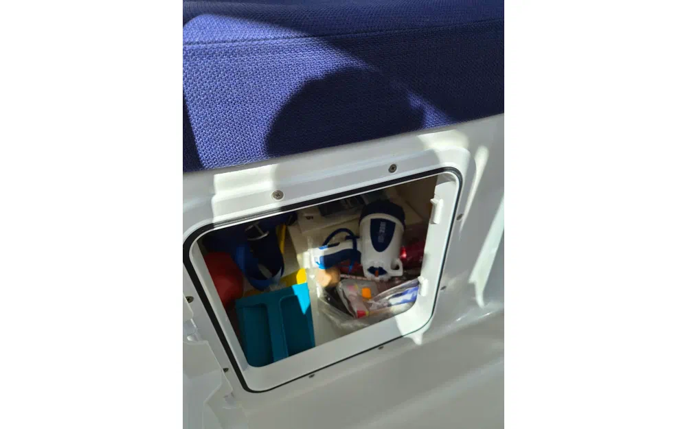 slider 9 Beneteau Antares 580 HB