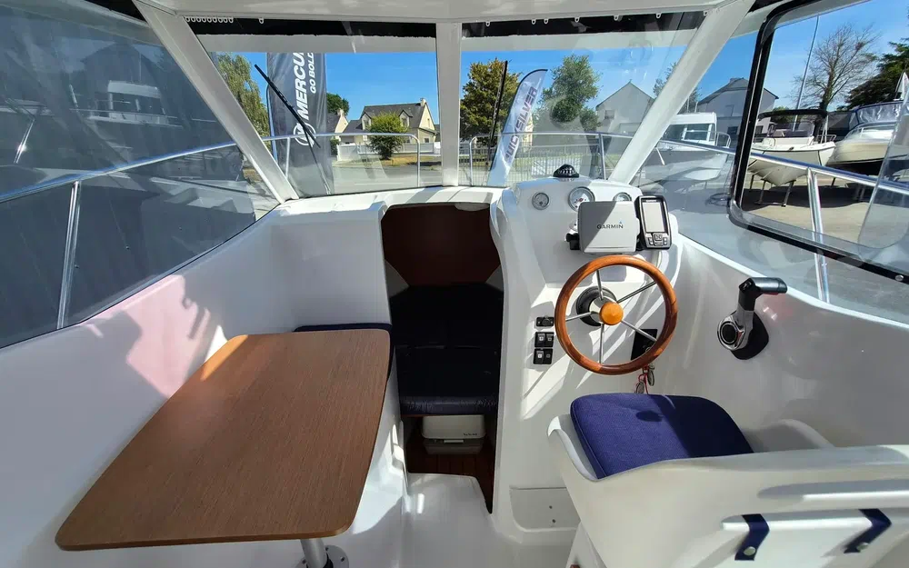slider 18 Beneteau Antares 580 HB