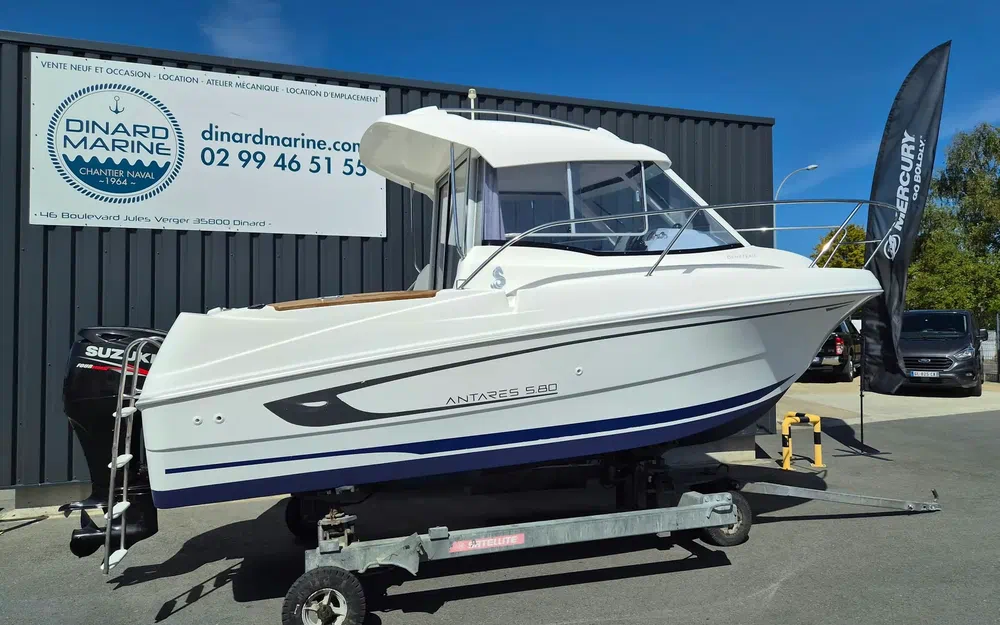 slider 0 Beneteau Antares 580 HB