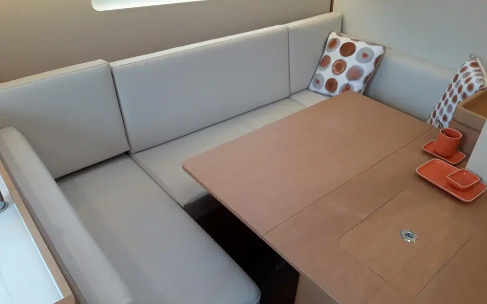slider 14 Jeanneau Sun Odyssey 380