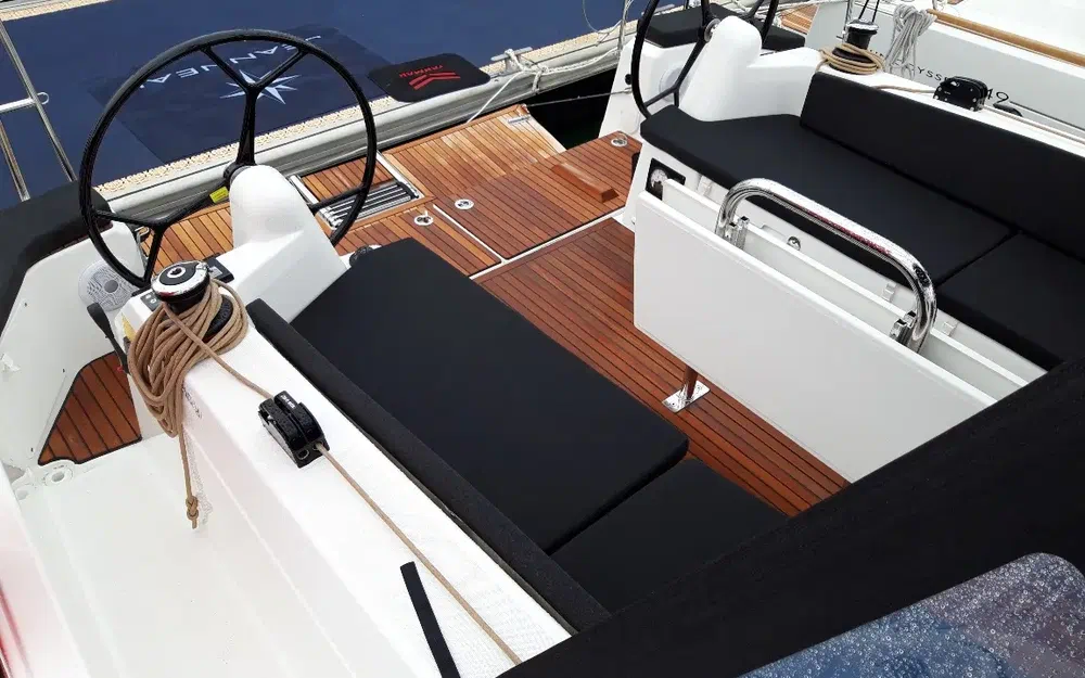 slider 6 Jeanneau Sun Odyssey 380