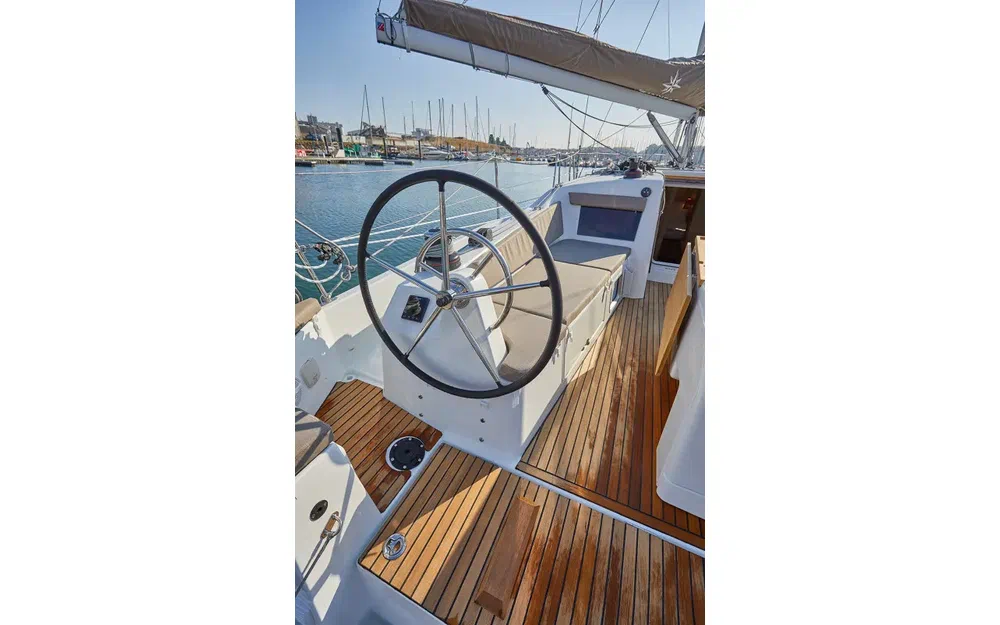 slider 16 Jeanneau Sun Odyssey 410