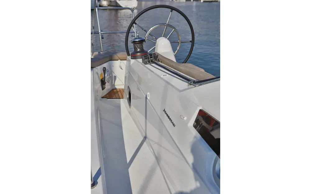 slider 6 Jeanneau Sun Odyssey 410