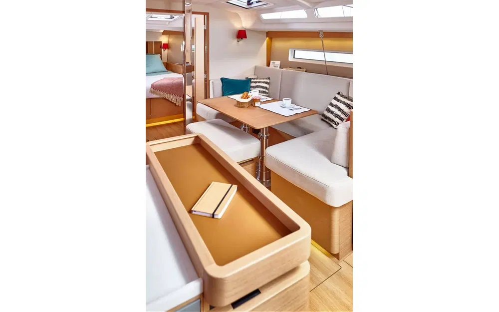 slider 10 Jeanneau Sun Odyssey 440