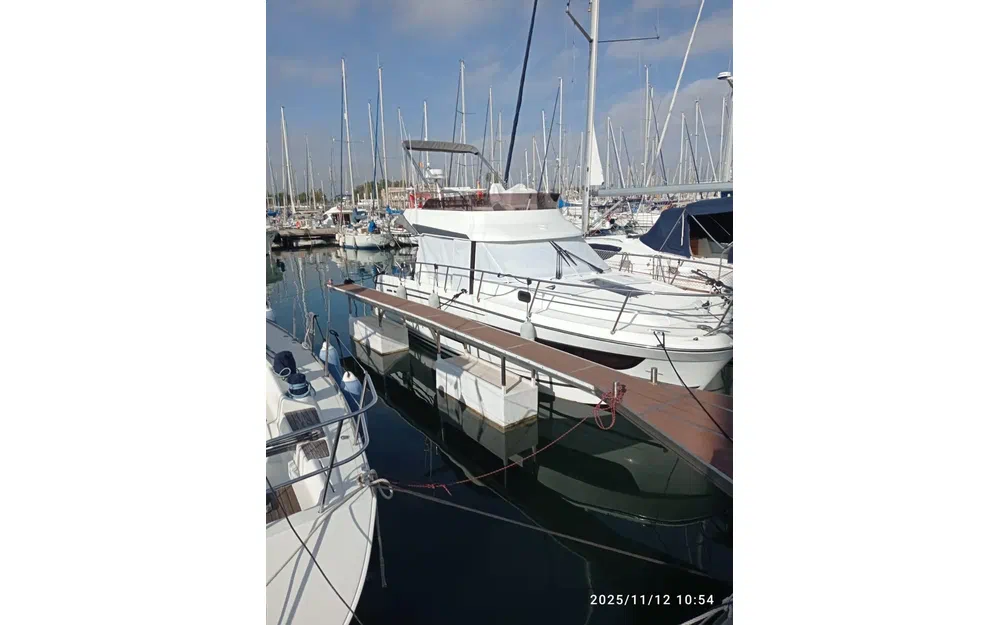 slider 5 Jeanneau merry fisher 1095 fly