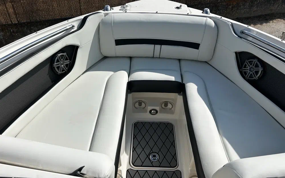slider 9 Sea Ray SLX-W 230