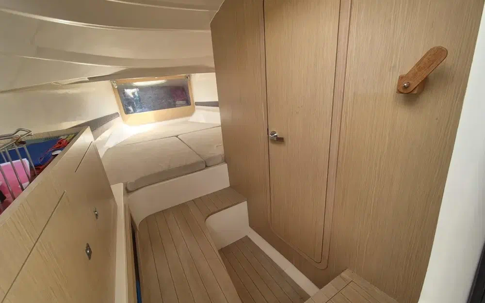 slider 17 Nuova Jolly Prince 35 Sport Cabin