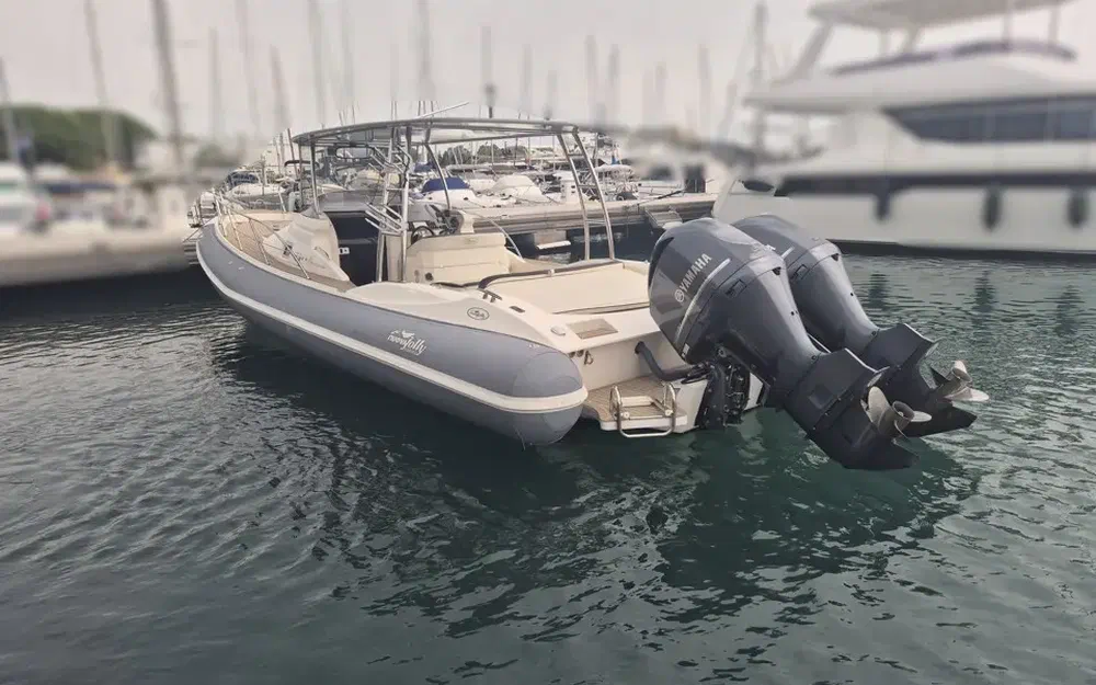 slider 7 Nuova Jolly Prince 35 Sport Cabin