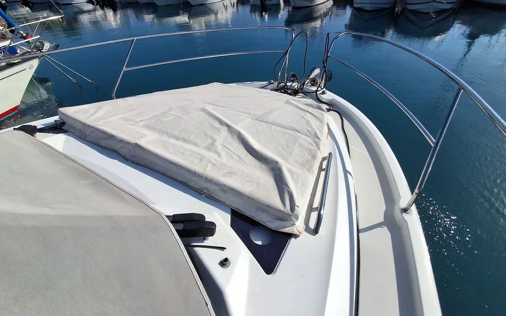 slider 7 Jeanneau Leader 33
