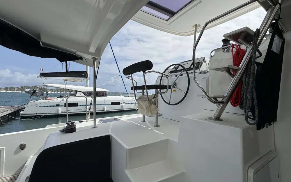 slider 10 Lagoon 42