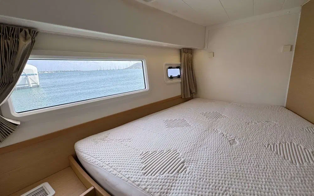 slider 35 Lagoon 42