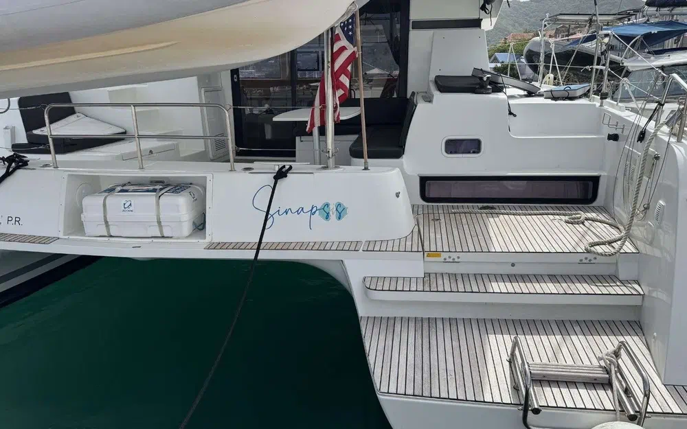 slider 3 Lagoon 42