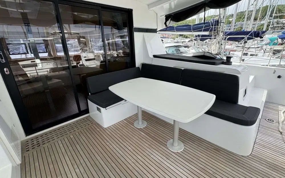 slider 8 Lagoon 42