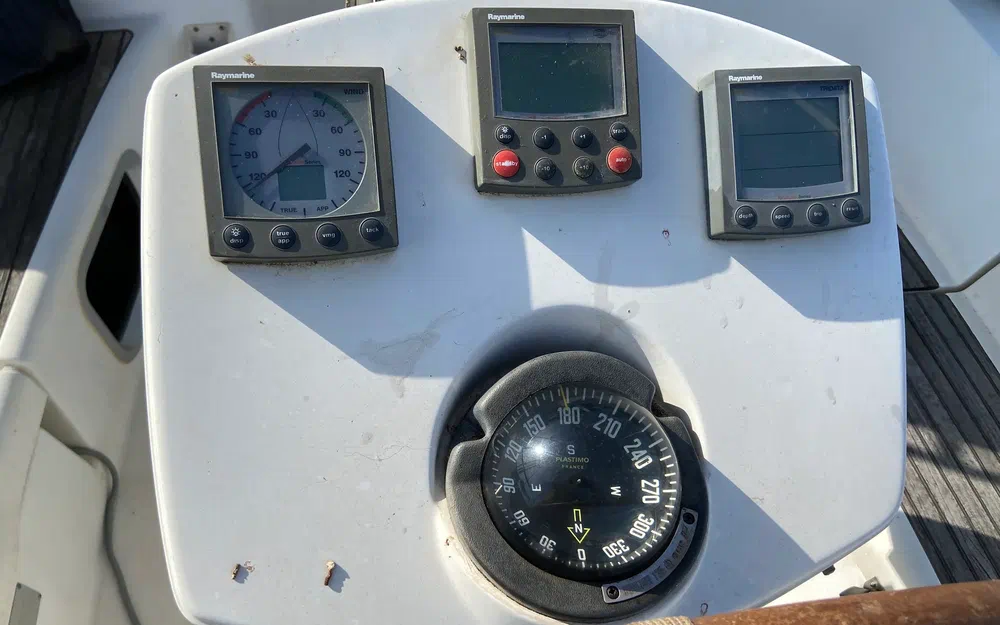 slider 21 Jeanneau Sun Odyssey 35