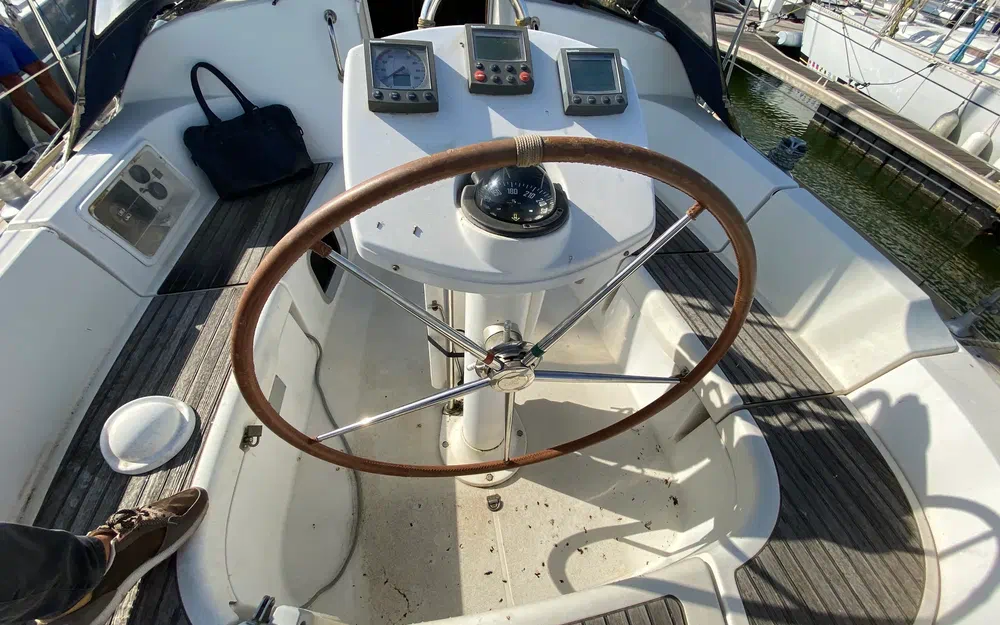 slider 22 Jeanneau Sun Odyssey 35