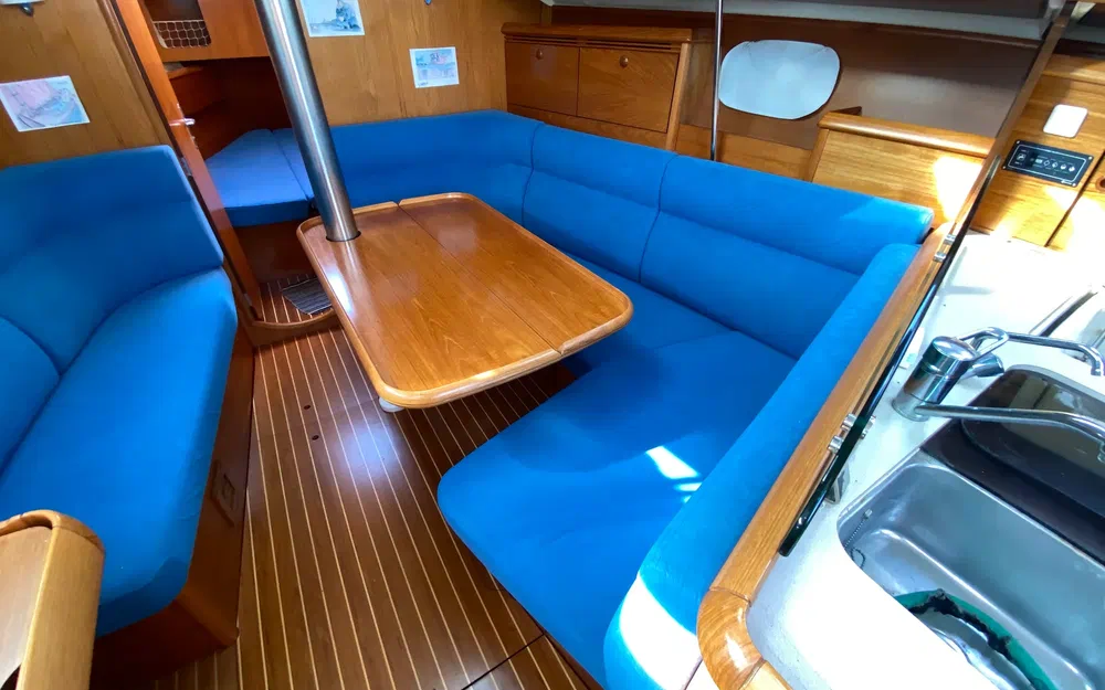slider 2 Jeanneau Sun Odyssey 35