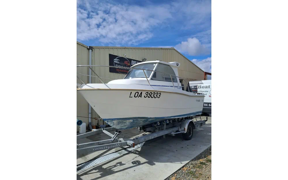 slider 0 Beneteau Calanque 550