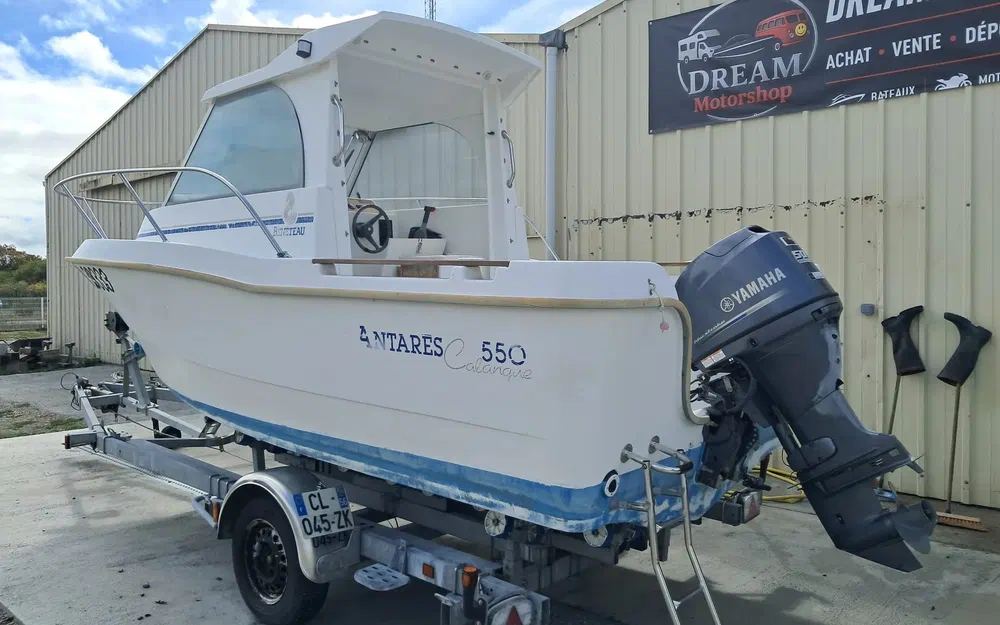 slider 5 Beneteau Calanque 550