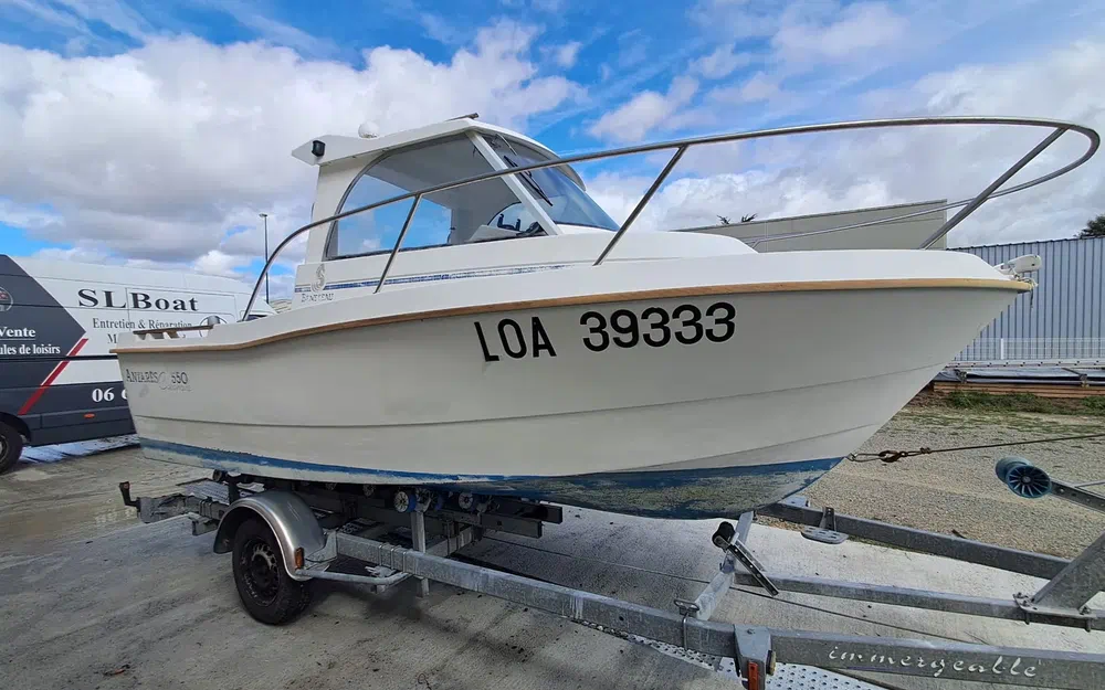 slider 7 Beneteau Calanque 550