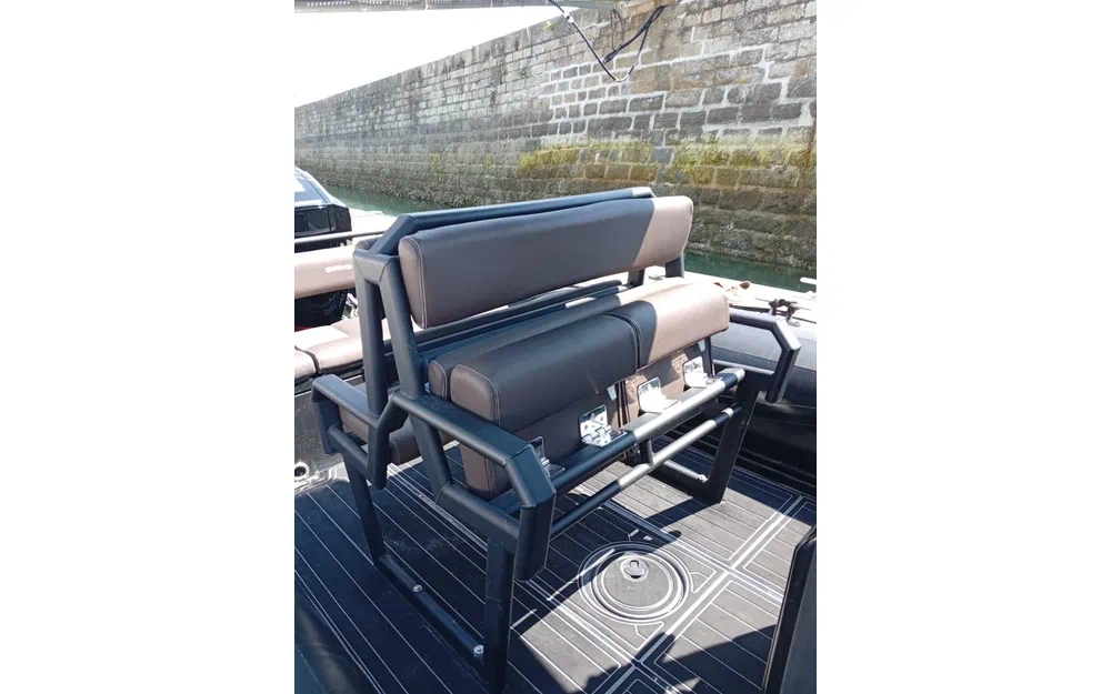 slider 9 Brig Navigator 24