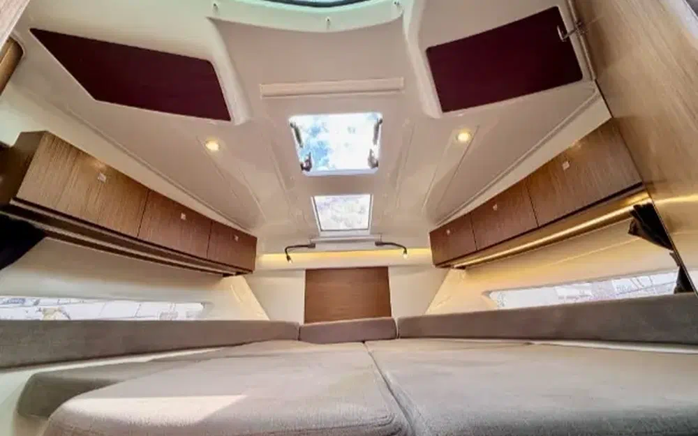 slider 12 Beneteau Antares 9 OB