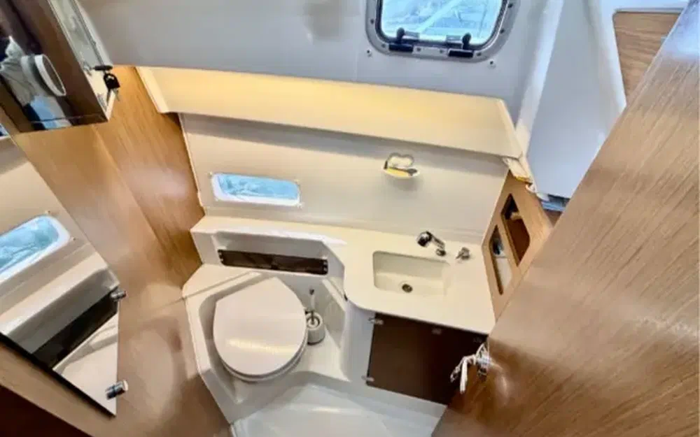 slider 13 Beneteau Antares 9 OB