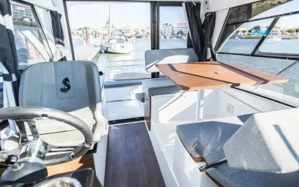 slider 4 Beneteau Antares 9 OB