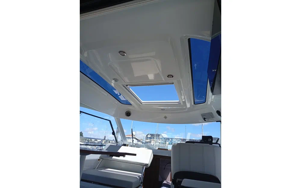 slider 5 Beneteau Antares 9 OB