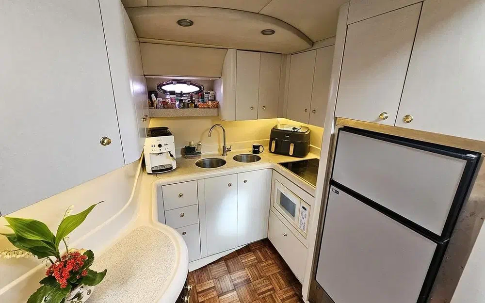 slider 18 Cruisers Yachts 4270 Esprit
