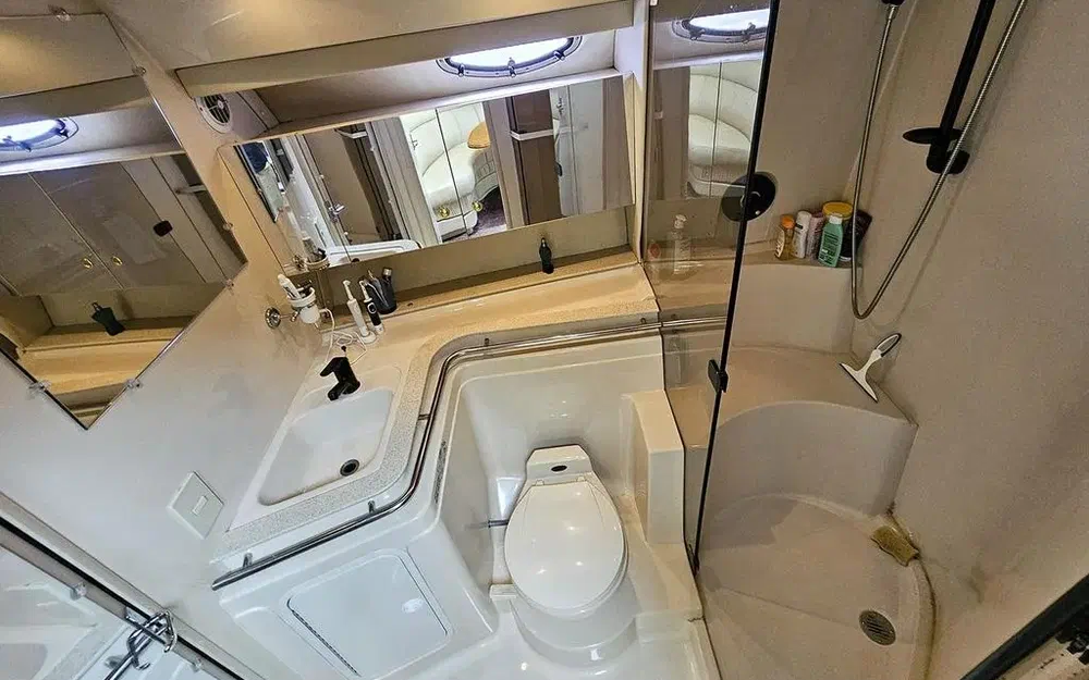 slider 22 Cruisers Yachts 4270 Esprit